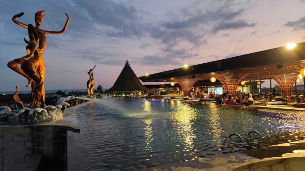 Discover Berlin's Hidden Gem: Gourmet Dining Awaits! - Image 4