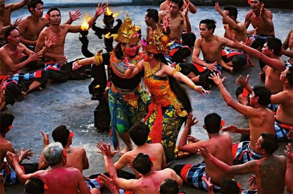 Skip the Line: Uluwatu Kecak Dance Ticket - Image 4
