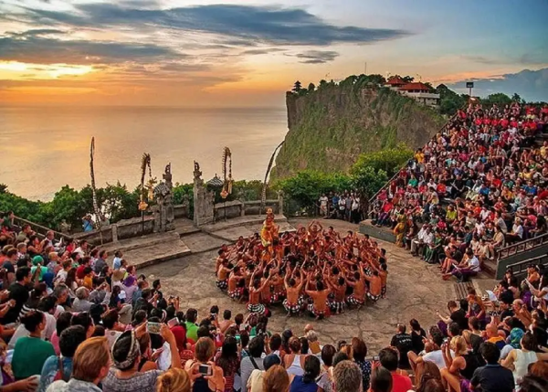 Skip the Line: Uluwatu Kecak Dance Ticket