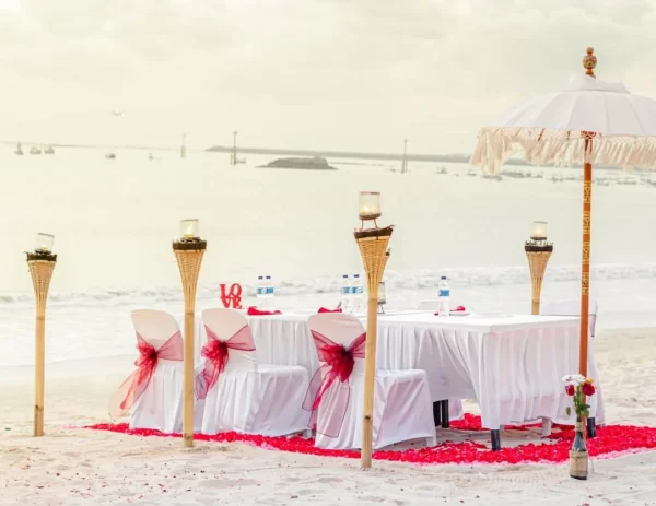 Bali Romantic Seafood Dinner with Decor at Jimbaran Bay - Image 5